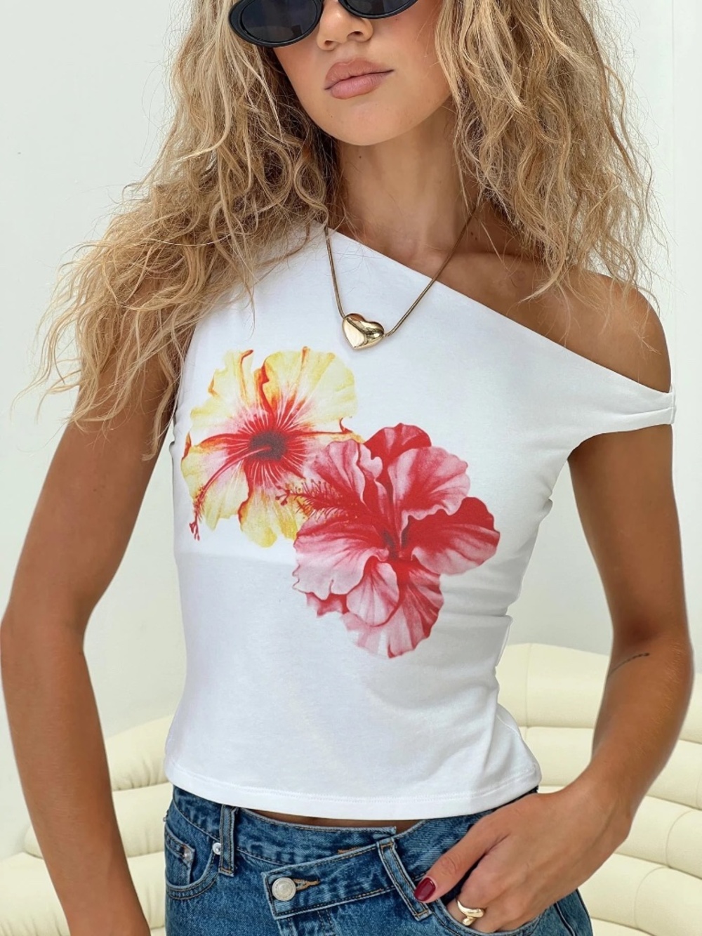 Princess Polly Edwardi Hibiscus Top in White